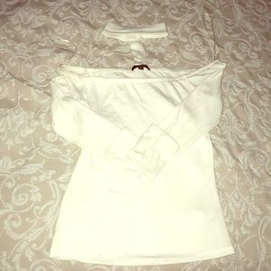 🔥White Long Sleeve Off the Shoulder Top w/ Choker